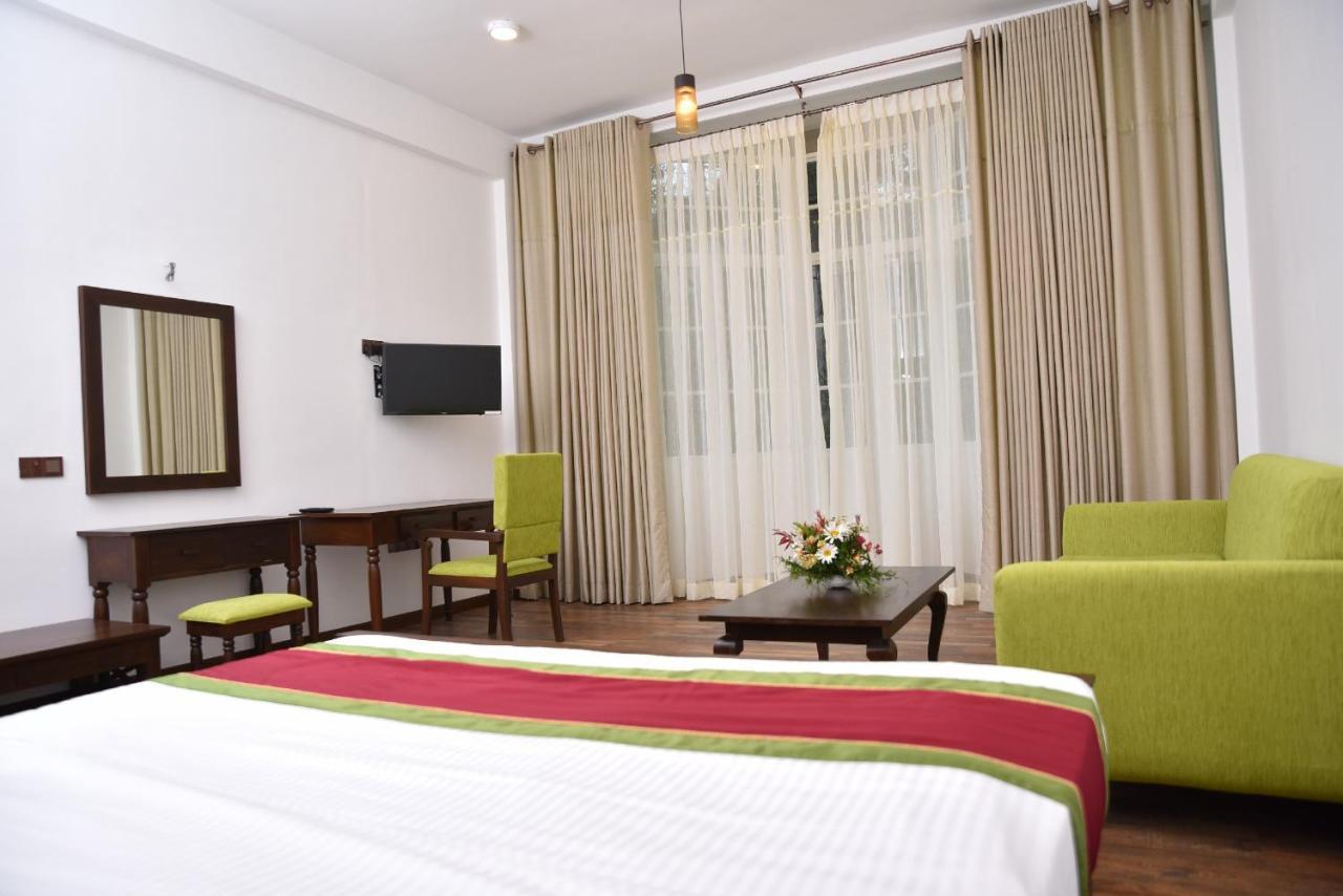 Nuwara Eliya Golf Club Hotel Exterior photo